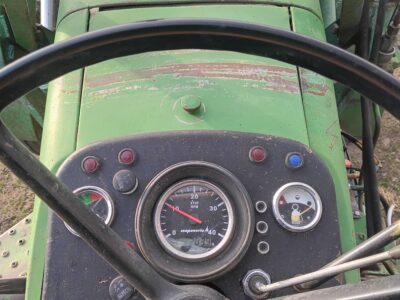 John Deere 2130 Tur