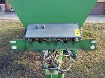 Sprzedam rozsiewacz RCW 3000 plus