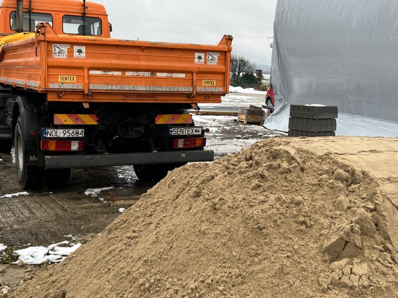 Piasek Olsztyn sprzedaż transport piasku piachu w Olsztynie piasek płukany siany