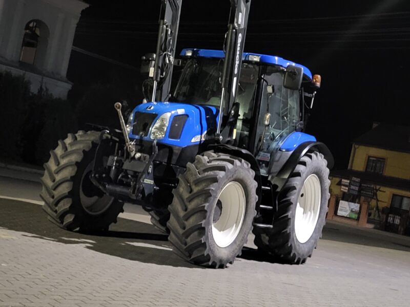 New holland ts100A