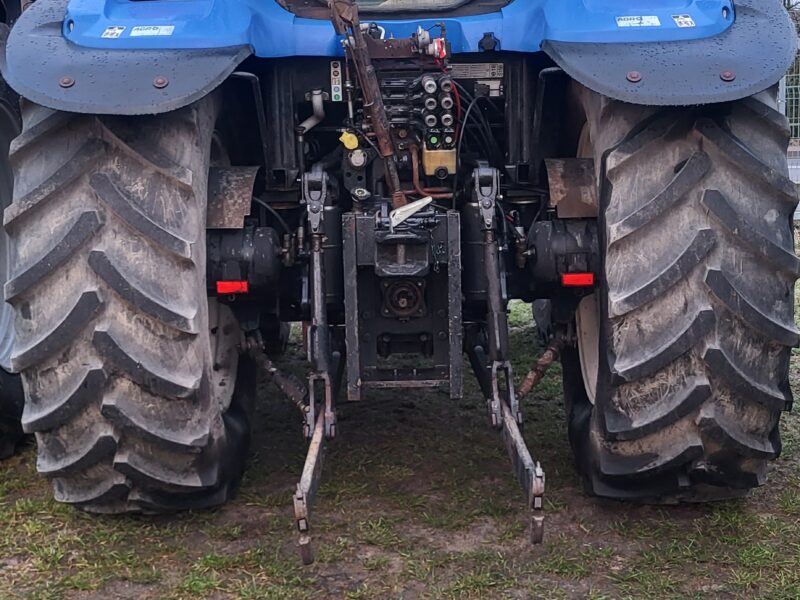 New holland ts100A