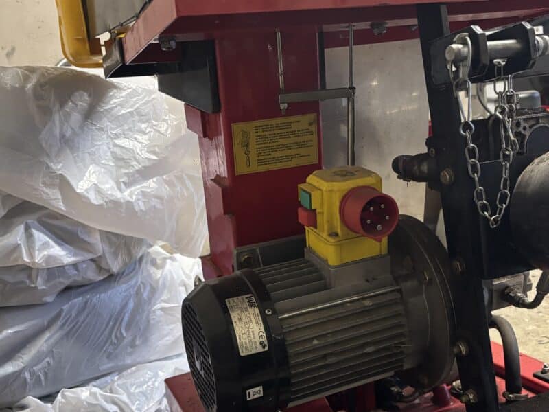 Łuparka hydrauliczna Yabe na siłę 400V i wałek WOM