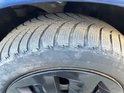 Opony 16 Bridgestone zimowe wraz z felgami i kołpakami
