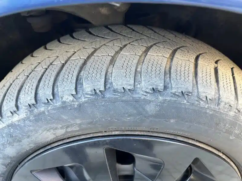 Opony 16 Bridgestone zimowe wraz z felgami i kołpakami