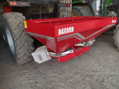 Rozsiewacz Accord Discus 21 m - 800l