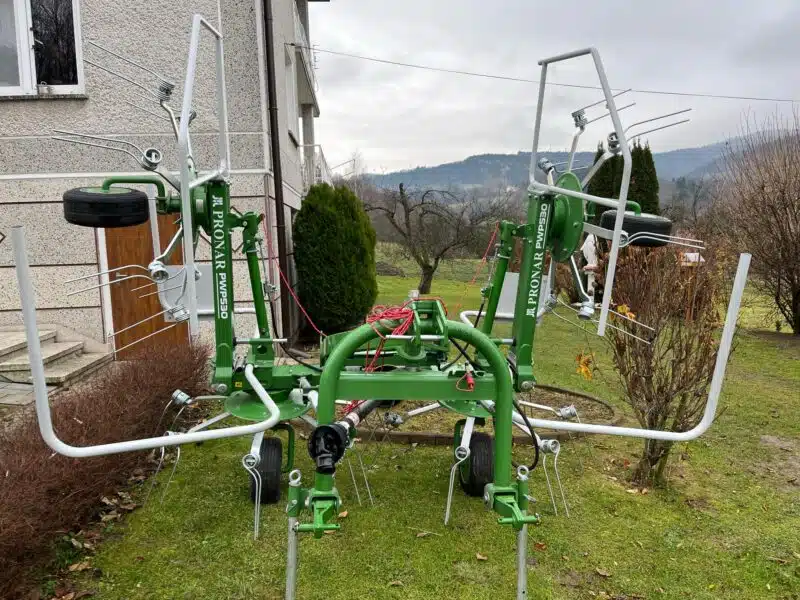 Przetrząsacz pokosów Pronar PWP 530