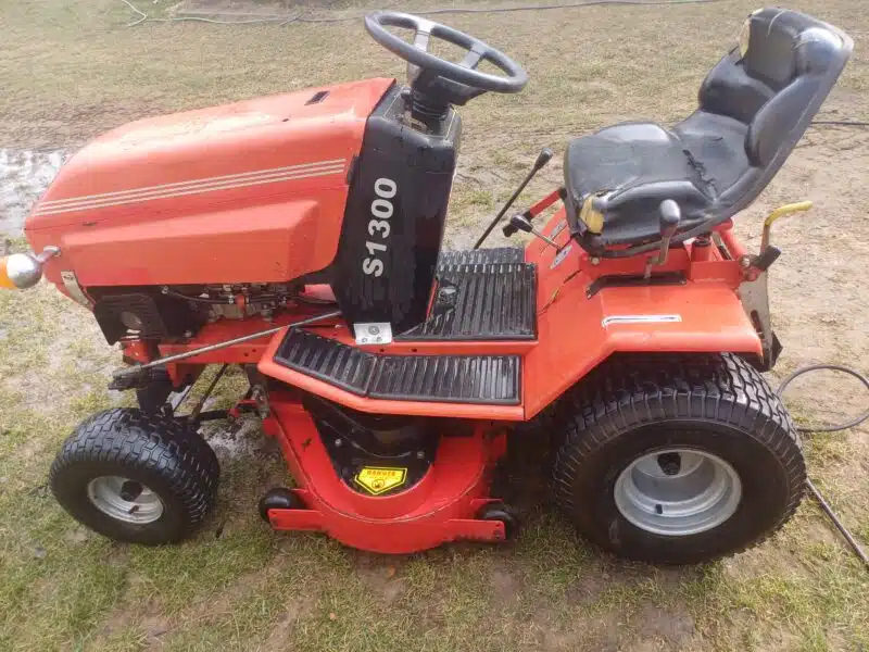 Traktorek westwood s1300