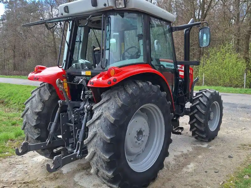 Massey Ferguson 5435