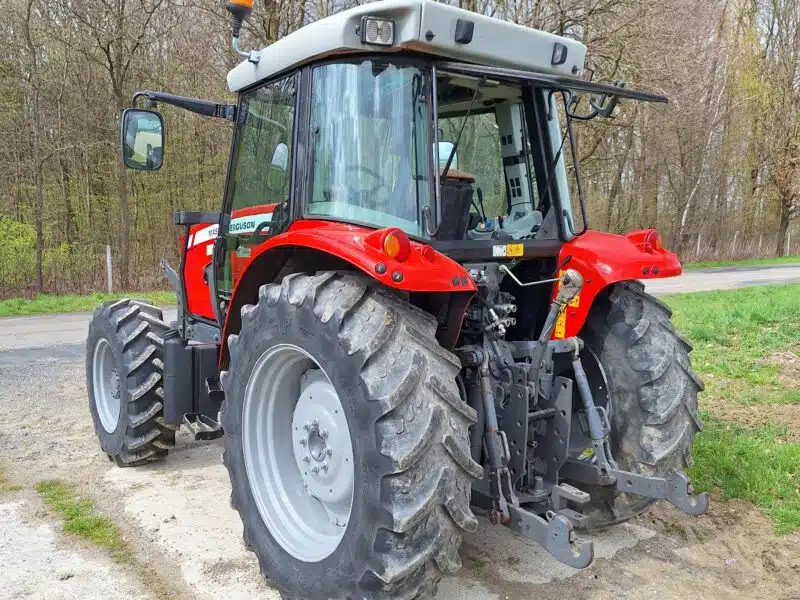 Massey Ferguson 5435