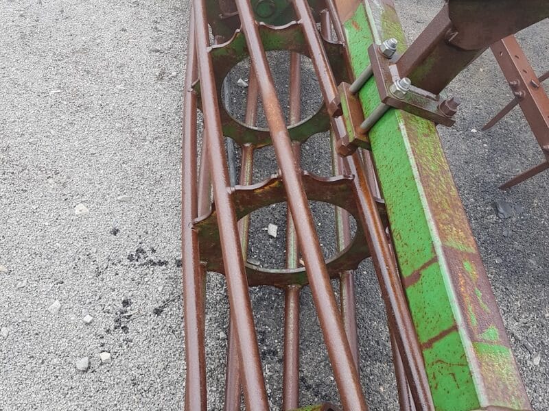 Kultywator mulczowy John Deere 410A – 5,5 m (2001 rok)