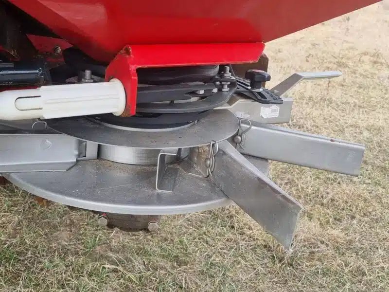 Rozsiewacz Vicon RS-L 15-36m 2000kg