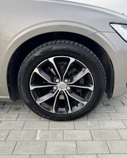Volvo v60 d4