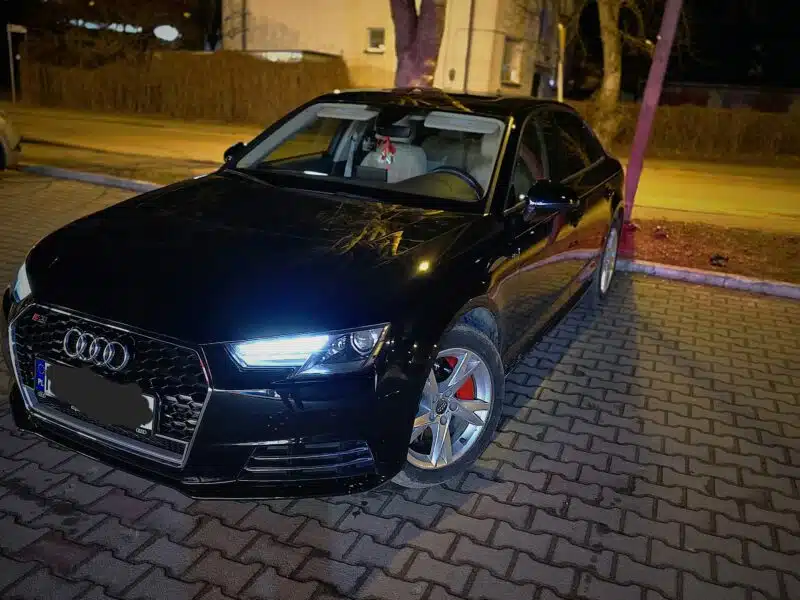 Audi a4b9 premium 2.0t 252km quattro do rozsądnej negocjacji.