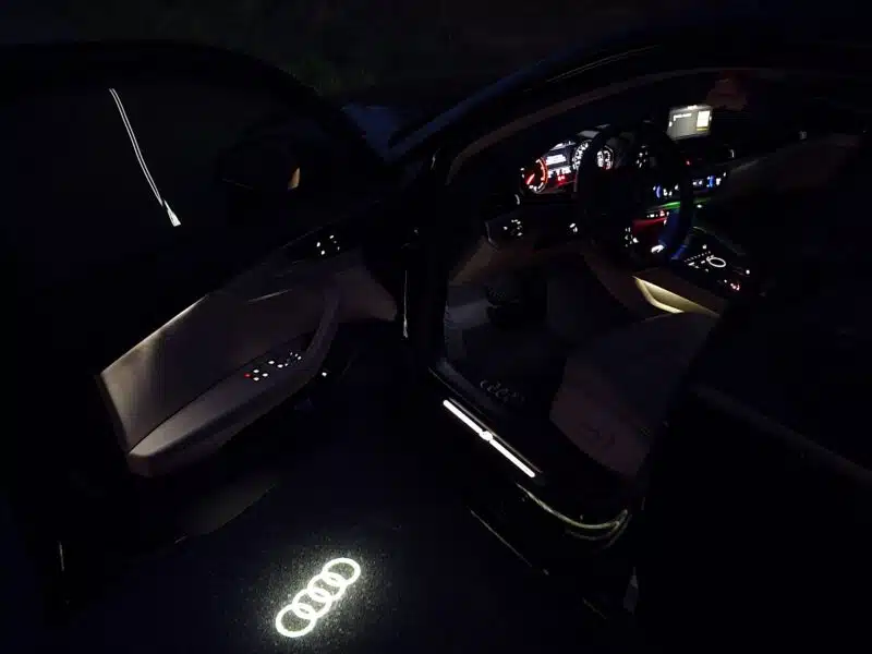 Audi a4b9 premium 2.0t 252km quattro do rozsądnej negocjacji.
