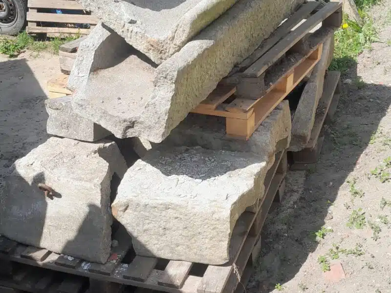 Stare koryta z kamienia