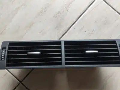Kratka nawiewu audi a4 b7