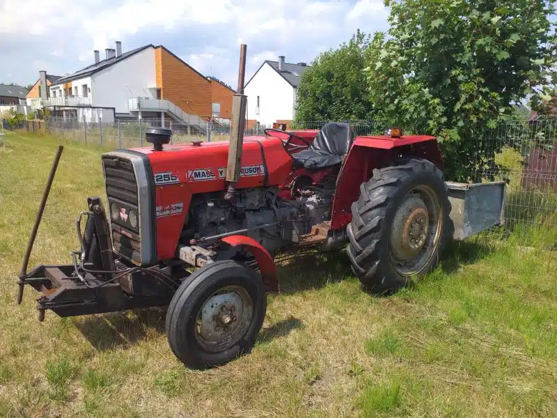 Massey Ferguson 255
