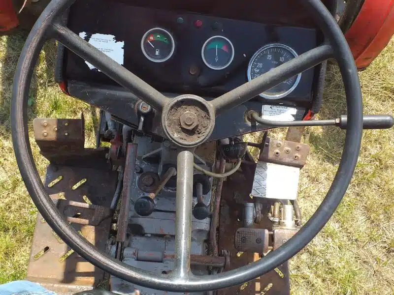 Massey Ferguson 255