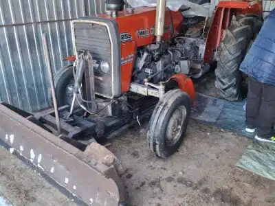 Massey Ferguson 255