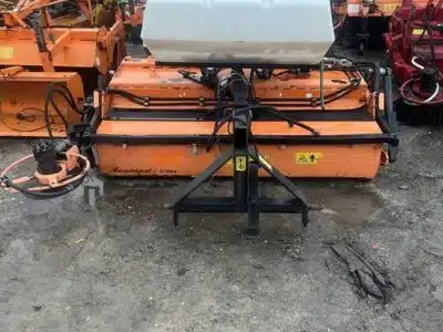 Zamiatarka zawieszana Agata Pronar ZM 1600