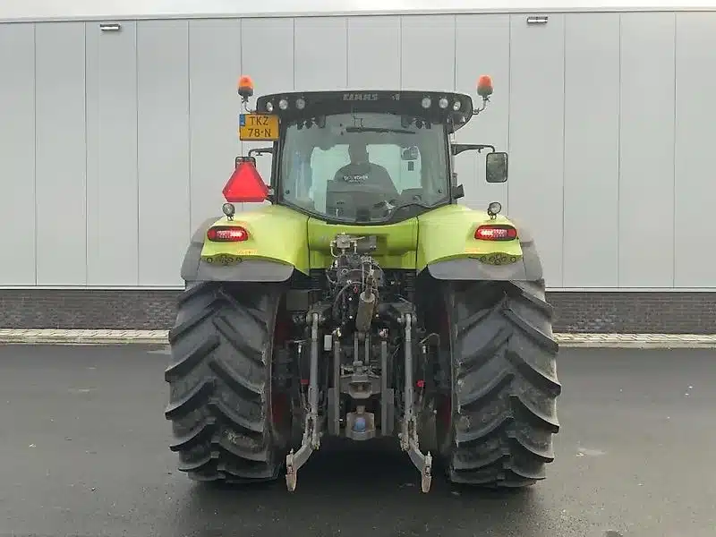 Ciągnik kołowy Claas AXION 830 CEBIS