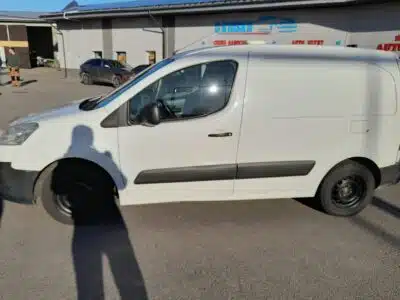 Peugeot Partner 3 osobowy dostawczak furgon