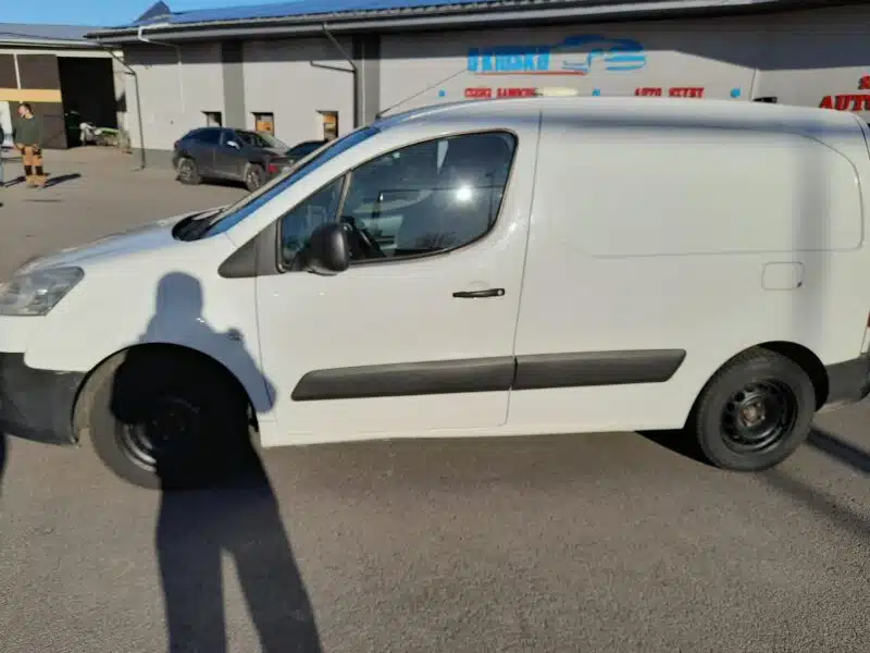 Peugeot Partner 3 osobowy dostawczak furgon