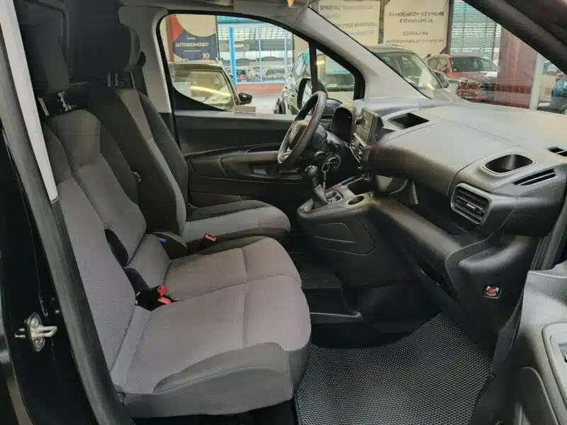 Toyota Proace City 1.5 102KM Rej. 12.2020r 81 tyś km, I Właściciel, FV 23%