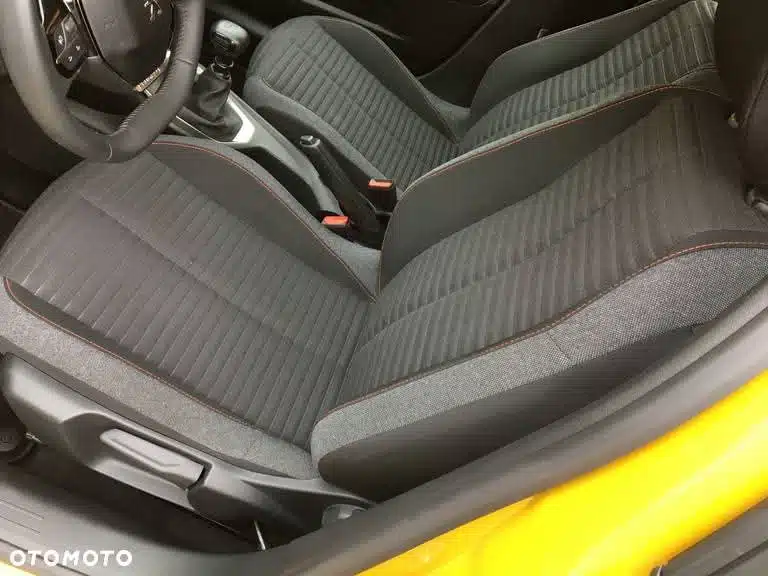 PEUGEOT 208 II