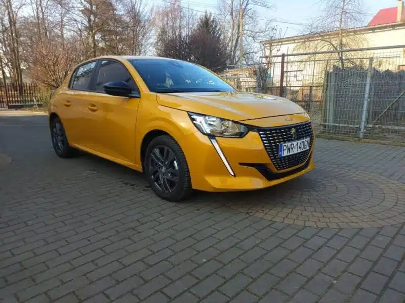 PEUGEOT 208 II