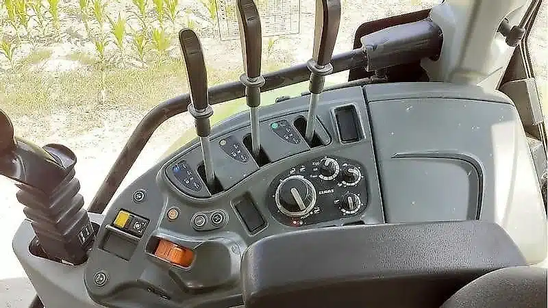 Ciągnik kołowy Claas ATOS 240