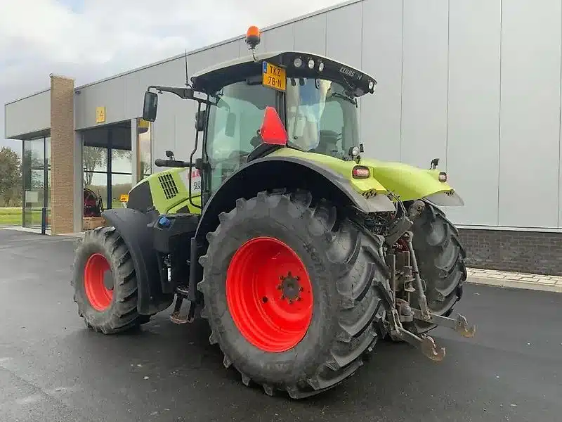 Ciągnik kołowy Claas AXION 830 CEBIS