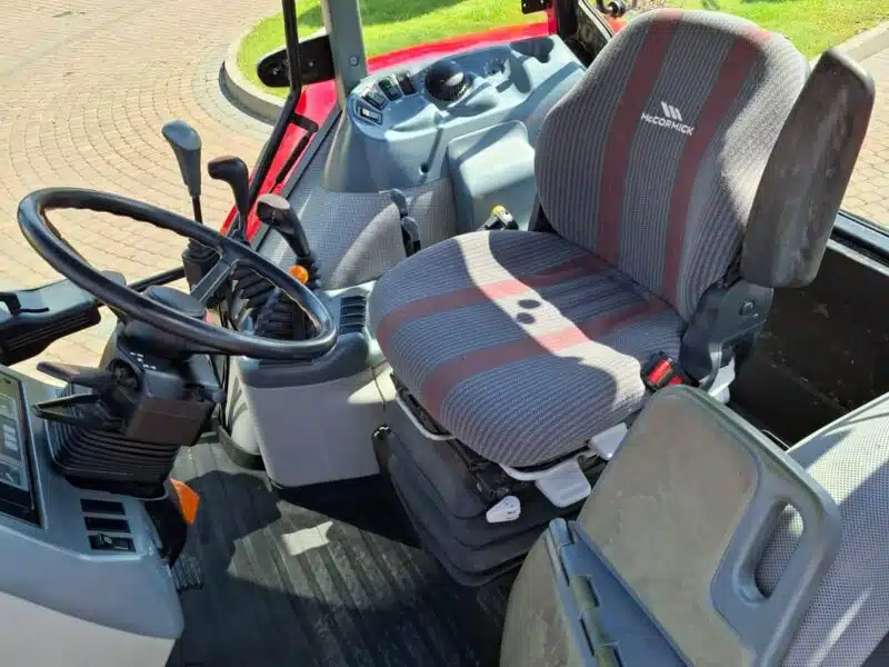 McCormick CX95 z ładowaczem STOLL (CASE MX90 MX100)