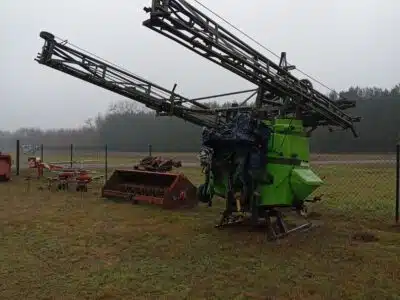 Opryskiwacz Tecnoma 1300 litrów 21 metów