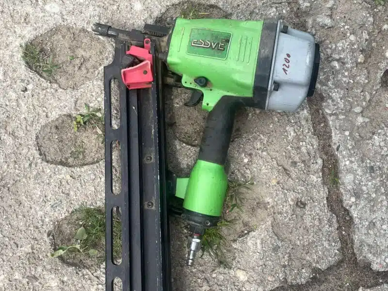 Gwoździarka pneumatyczna Senco