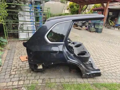 BMW X5 E70 tylna karoseria / szyby / wlew paliwa