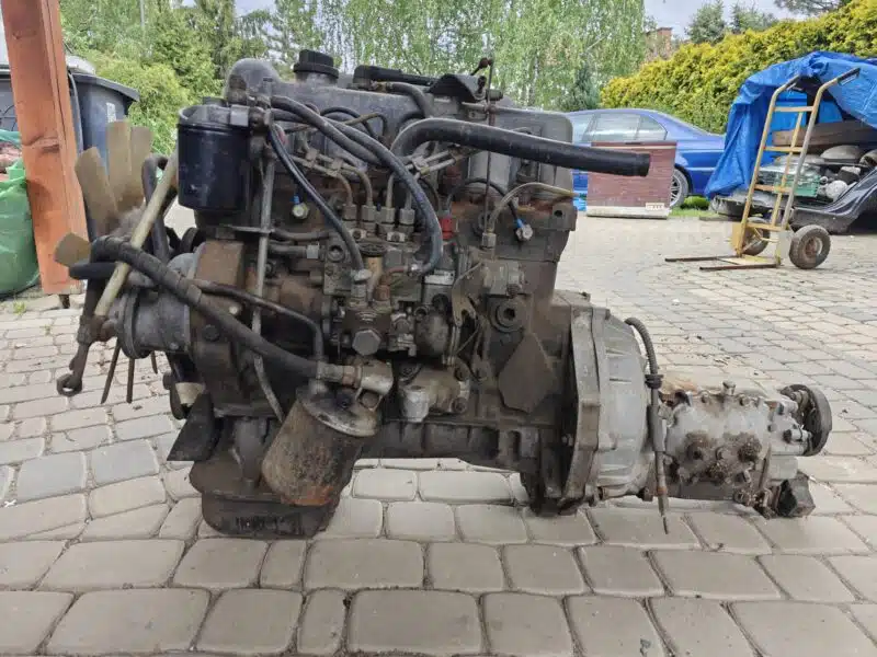 Silnik OM615 Mercedes W115 Diesel + większość innych części z auta