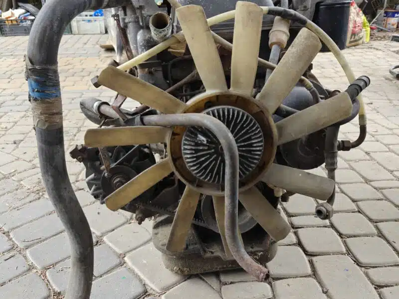 Silnik OM615 Mercedes W115 Diesel + większość innych części z auta