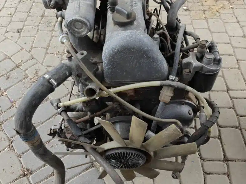 Silnik OM615 Mercedes W115 Diesel + większość innych części z auta