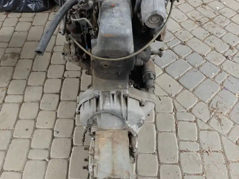 Silnik OM615 Mercedes W115 Diesel + większość innych części z auta