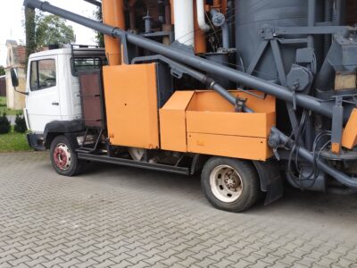 Mobilna mieszalnia pasz, śrutownik spalinowy, Mercedes 1114, Buschhoff