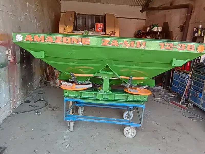 Rozsiewacz nawozów Amazone ZA-M 1000