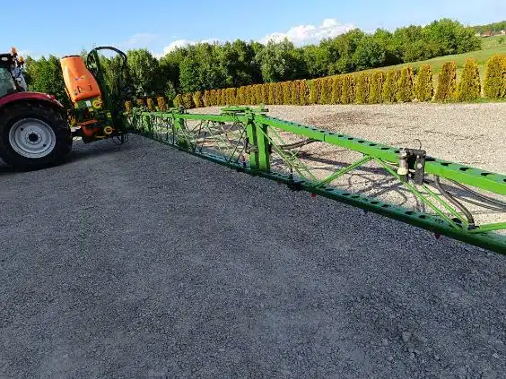 Opryskiwacz Amazone UF 1801