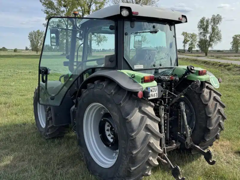 Deutz-fahr agrofarm 410 z ładowaczem czołowym