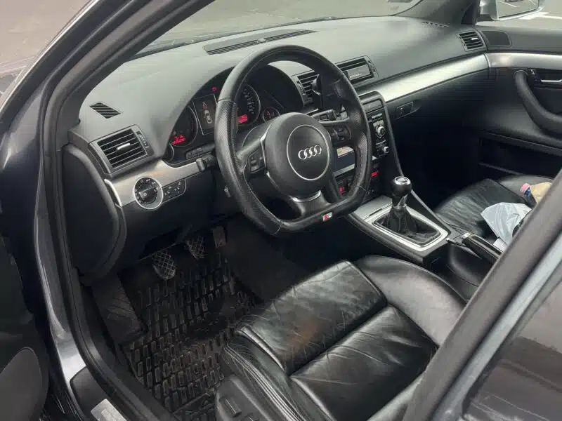 AUDI A4 B7 AVANT