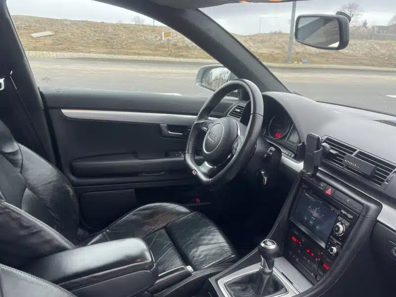 AUDI A4 B7 AVANT