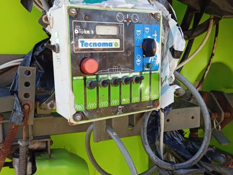 Opryskiwacz Tecnoma 1300 litrów 21 metów