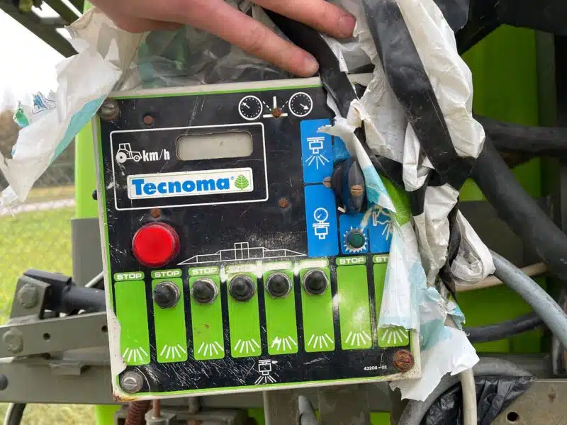 Opryskiwacz Tecnoma 1300 litrów 21 metów