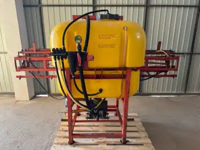 Opryskiwacz 400l 12m belka