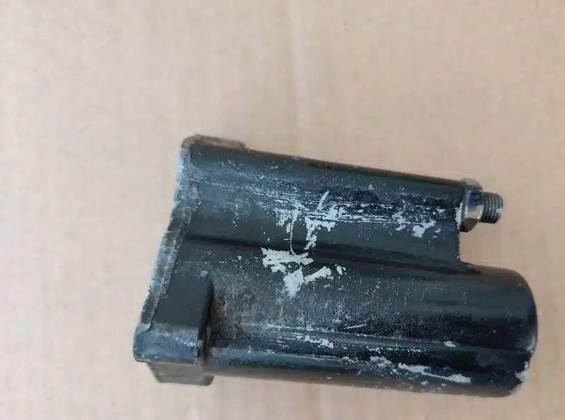 Element zatrzaskowy sekcji New Holland 8670,8770,8870,8970 Ford G170,G240